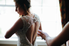 Load image into Gallery viewer, Allure Bridals &#39;9104&#39; - Allure Bridals - Nearly Newlywed Bridal Boutique - 3
