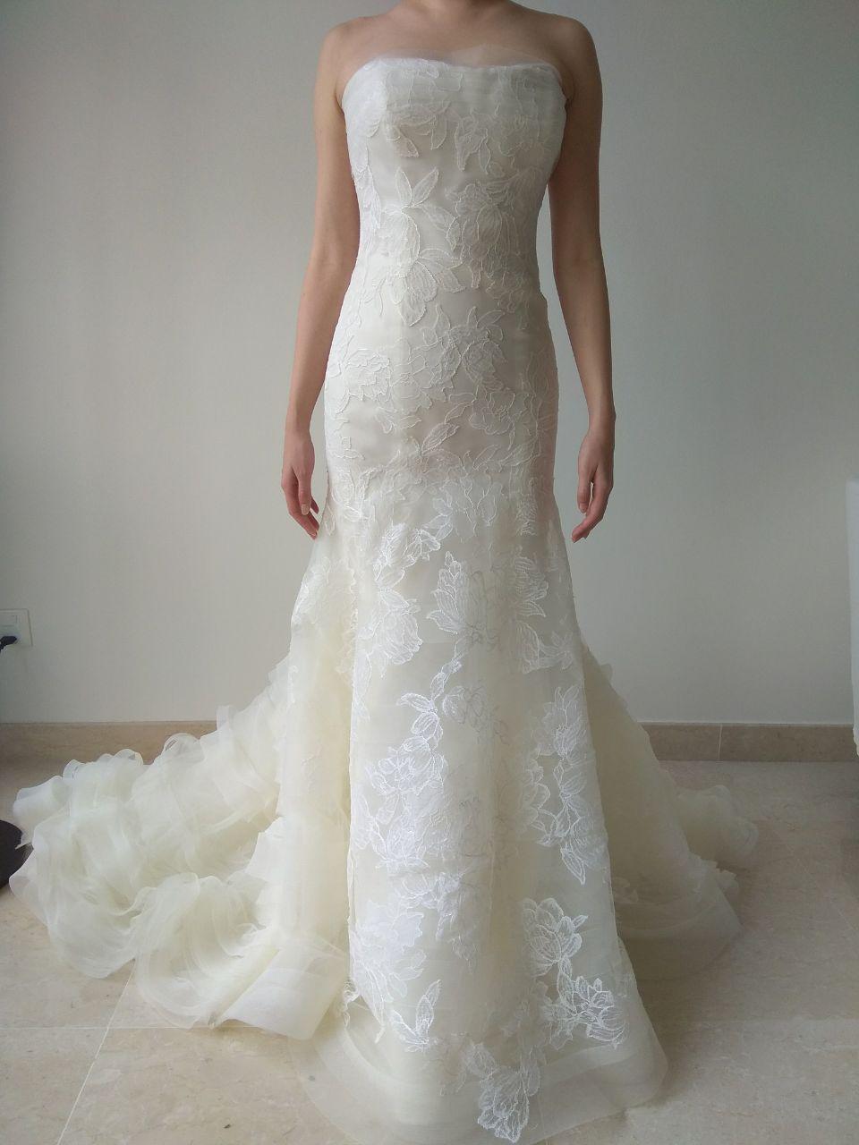 Vera Wang 'Leda' size 6 used wedding dress front view on bride