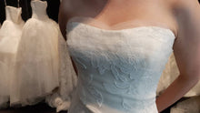 Load image into Gallery viewer, Vera Wang &#39;Leda&#39; size 6 used wedding dress view of bustline
