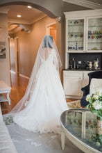 Load image into Gallery viewer, Martina Liana &#39;Romantic&#39; size 8 used wedding dress back view on bride
