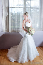 Load image into Gallery viewer, Dennis Basso &#39;Jessyka&#39; - Dennis Basso - Nearly Newlywed Bridal Boutique - 1
