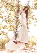 Load image into Gallery viewer, Mikaella &#39;2054&#39; size 6 sample wedding dress front view on model
