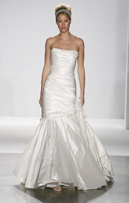 Melissa Sweet 'Mila' size 2 new wedding dress front view on model