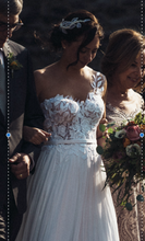Load image into Gallery viewer, Mira Zwillinger &#39;Rubi&#39; size 6 used wedding dress front view on bride
