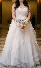 Load image into Gallery viewer, Modern Trousseau &#39;Laurel&#39; size 8 used wedding dress front view on bride
