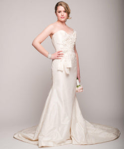 Elizabeth Fillmore 'Analise' Ivory Taffeta Wedding Dress - Elizabeth Fillmore - Nearly Newlywed Bridal Boutique - 2