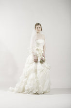 Load image into Gallery viewer, Vera Wang &#39;Deidre&#39; Ivory Strapless Tulle Gown - Vera Wang - Nearly Newlywed Bridal Boutique - 2
