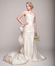 Load image into Gallery viewer, Ulla Maija &#39;Felicite&#39; Satin Gown - Ulla Maija - Nearly Newlywed Bridal Boutique - 2
