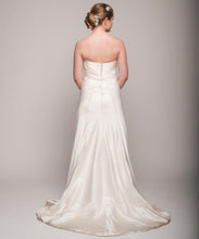 Load image into Gallery viewer, Ulla Maija &#39;Felicite&#39; Satin Gown - Ulla Maija - Nearly Newlywed Bridal Boutique - 5
