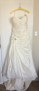 Da Vinci 'Satin Ballgown' size 18 new wedding dress front view on hanger
