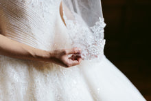 Load image into Gallery viewer, Mandy &#39;Princess&#39; size 0 used wedding dress close up of front
