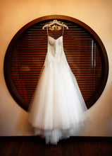 Load image into Gallery viewer, Monique Lhuillier &#39;Infinity&#39; size 6 used wedding dress front view on hanger
