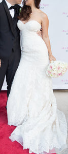 Rosa Clara 'Obadia VD ENCAJE NUDE' size 10 used wedding dress front view on bride
