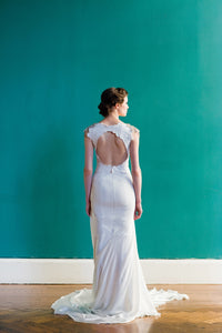 Carol Hannah 'Pemberley' size 12 sample wedding dress back view on model
