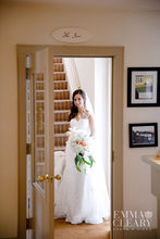 Load image into Gallery viewer, Pronovias &#39;Tibet/Pladie&#39; size 2 used wedding dress front view on bride
