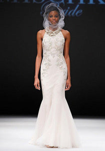 Badgley Mischka 'Pickford' size 6 sample wedding dress front view on model