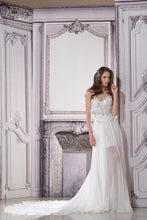 Load image into Gallery viewer, Pnina Tornai &#39;4332&#39; size 8 new wedding dress front view on model
