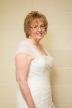 Load image into Gallery viewer, More Lee &#39;Ivory&#39; size 16 used wedding dress side view close up on bride
