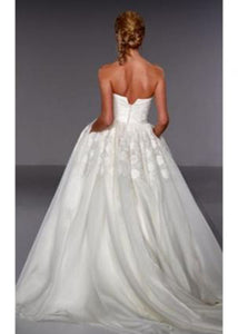 Priscilla of Boston Vineyard Collection Morgan Wedding Dress - Priscilla of Boston - Nearly Newlywed Bridal Boutique - 4