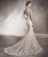 Load image into Gallery viewer, Pronovias &#39;Aura&#39; size 6 sample wedding dress side view on mannequin
