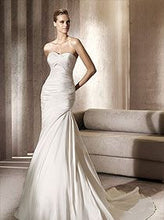 Load image into Gallery viewer, Pronovias &#39;Torino&#39; size 16 sample wedding dress front view on model
