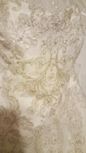 Load image into Gallery viewer, Jewel &#39;WG3729&#39;  size 10 new wedding dress view of material
