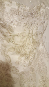 Jewel 'WG3729'  size 10 new wedding dress view of material