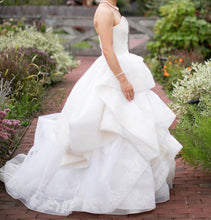 Load image into Gallery viewer, Vera Wang &#39;Katherine&#39; with Lace Detail and Extended Train - Vera Wang - Nearly Newlywed Bridal Boutique - 6
