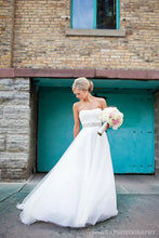 Load image into Gallery viewer, Romana Keveza &#39;Legends 264&#39; size 2 used wedding dress front view on bride
