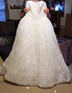 Vera Wang White 'Ball Gown' size 14 new wedding dress front view