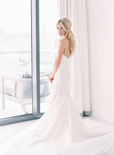 Load image into Gallery viewer, Custom &#39;Erin Grey Couture&#39; size 0 used wedding dress back view on model
