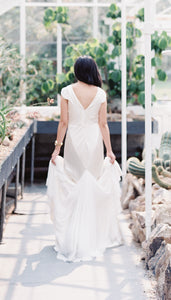 Johanna Johnson 'Hendricks' size 2 used wedding dress back view on bride