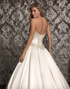 Allure '9003' size 18 new wedding dress back view on model