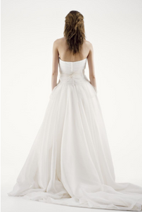 Vera Wang White 'Textured Organza' size 8 used wedding dress back view on model