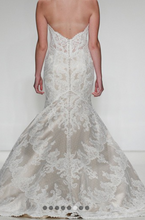 Load image into Gallery viewer, Matthew Christopher &#39;Emma&#39; size 4 new wedding dress back view on bride
