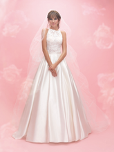 Load image into Gallery viewer, Allure Bridals Romance&#39; size 14 new wedding dress front view on model

