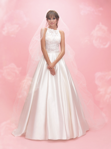 Allure Bridals Romance' size 14 new wedding dress front view on model