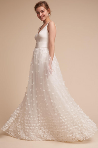 BHLDN 'Mimi' size 0 used wedding dress side view on model