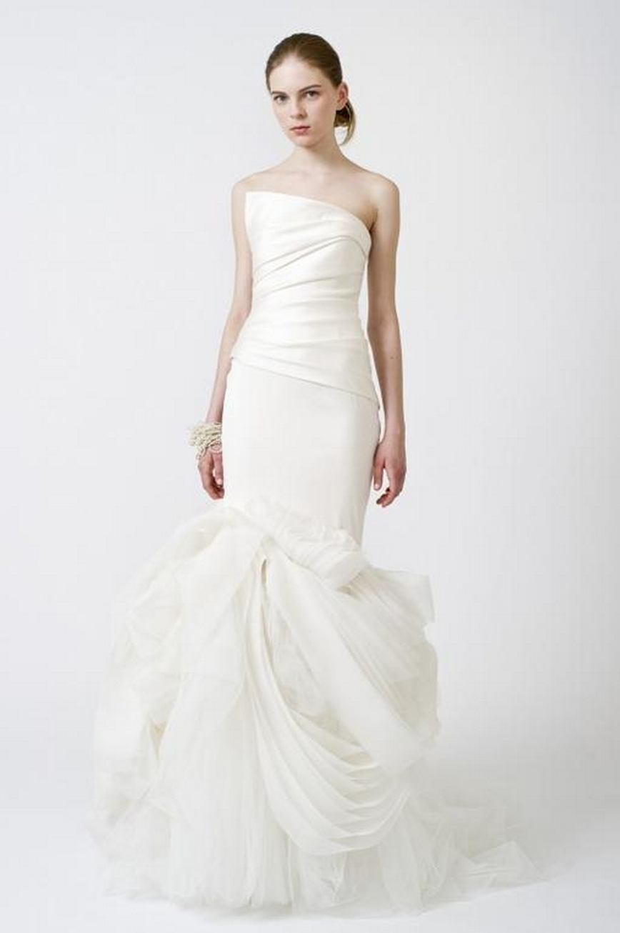 Vera Wang 'Fiona' Mermaid Asymmetrical Wedding Gown - Vera Wang - Nearly Newlywed Bridal Boutique - 1
