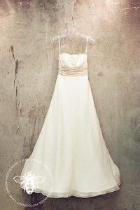 Monique Lhuillier 'Bliss' 0902 Wedding Dress - Monique Lhuillier - Nearly Newlywed Bridal Boutique - 2