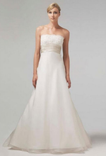 Load image into Gallery viewer, Monique Lhuillier &#39;Bliss&#39; 0902 Wedding Dress - Monique Lhuillier - Nearly Newlywed Bridal Boutique - 1

