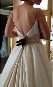 Jim Hjelm #1061 Wedding Dress - Jim Hjelm - Nearly Newlywed Bridal Boutique - 5