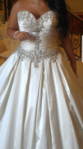 Allure '9003' size 8 used wedding dress front view on bride