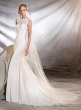 Load image into Gallery viewer, Pronovias &#39;Oreste&#39; size 8 used wedding dress front view on model
