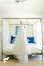 Load image into Gallery viewer, Monique Lhuillier &#39;Treasure&#39; - Monique Lhuillier - Nearly Newlywed Bridal Boutique - 1
