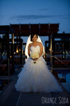 Load image into Gallery viewer, Allure Bridals &#39;8862&#39; - Allure Bridals - Nearly Newlywed Bridal Boutique - 3
