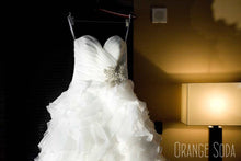 Load image into Gallery viewer, Allure Bridals &#39;8862&#39; - Allure Bridals - Nearly Newlywed Bridal Boutique - 5
