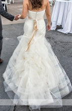 Load image into Gallery viewer, Vera Wang &#39;Georgina&#39; size 6 used wedding dress back view on bride
