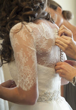 Load image into Gallery viewer, Monique Lhuillier &#39;Bliss&#39; - Monique Lhuillier - Nearly Newlywed Bridal Boutique - 3
