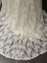 Load image into Gallery viewer, Wtoo &#39;Isis&#39; - Wtoo - Nearly Newlywed Bridal Boutique - 3
